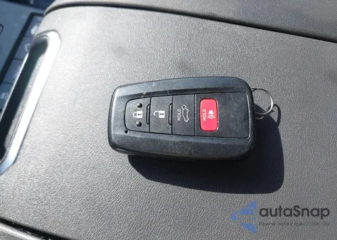 2020 Toyota Highlander Xle z USA, uszkodzony, nr VIN 5TDGZRBH9LS011673